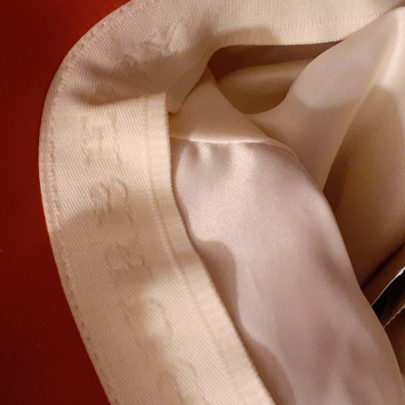 BURBERRY CAP PINK/ BURBERRY NOVA TRIM SIZE M NWT - Picture 7 of 10